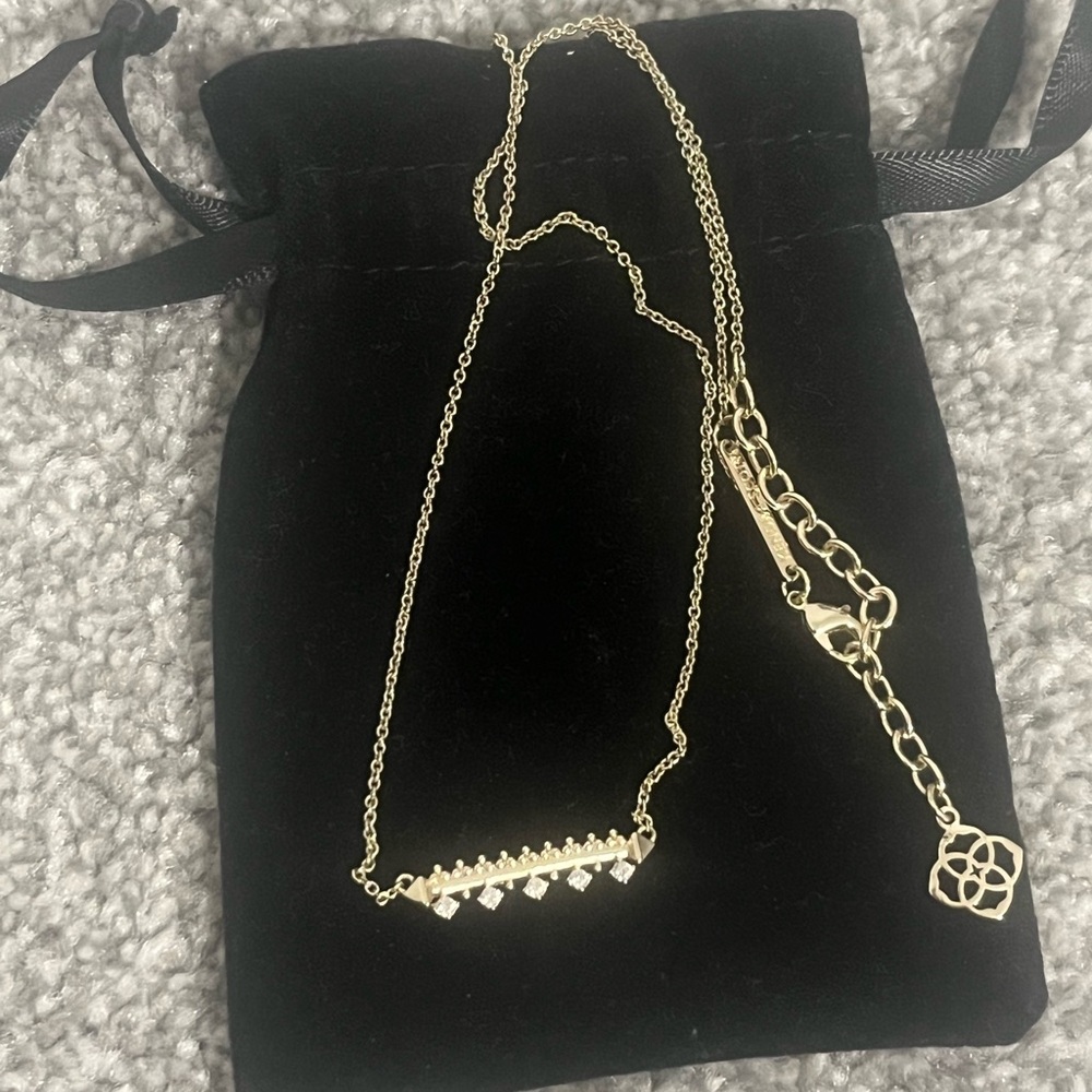 Kendra Scott bar necklace